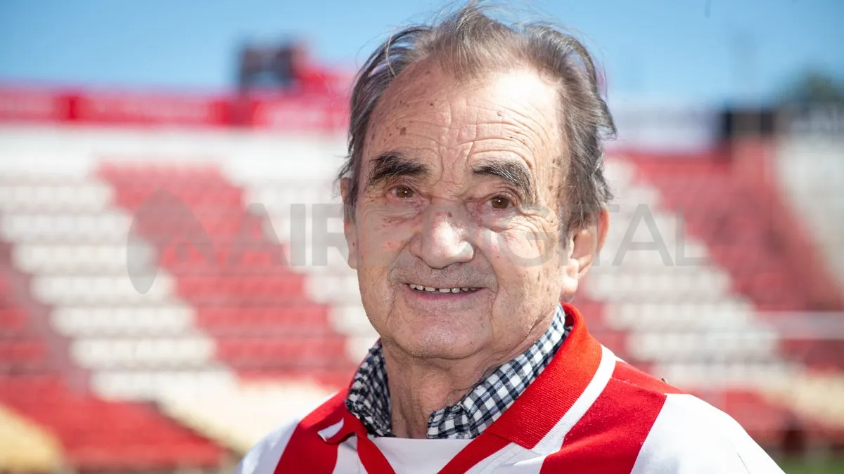 "El 'Tate' significa muchísimo, como si fuera uno más de la familia. Como adoro a mi familia, eso es Unión para mí, uno más de ellos.”, cuenta Antonio. Foto: Maiquel Torcatt / AIRE Digital