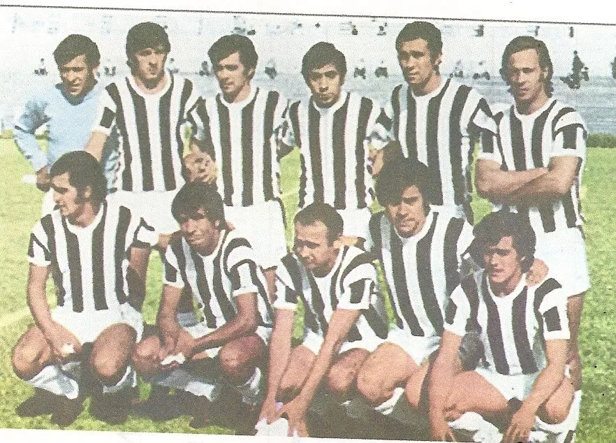 Formación de Gimnasia y Esgrima de Mendoza, equipo que clasificó al Campeonato Nacional 1972. Parados: Camargo, Fornari, Legrotaglie, Patire, Aceituno y Grudzien. Agachados: Algocino, Guayama, Castellanos, Pereyra e Ibáñez.