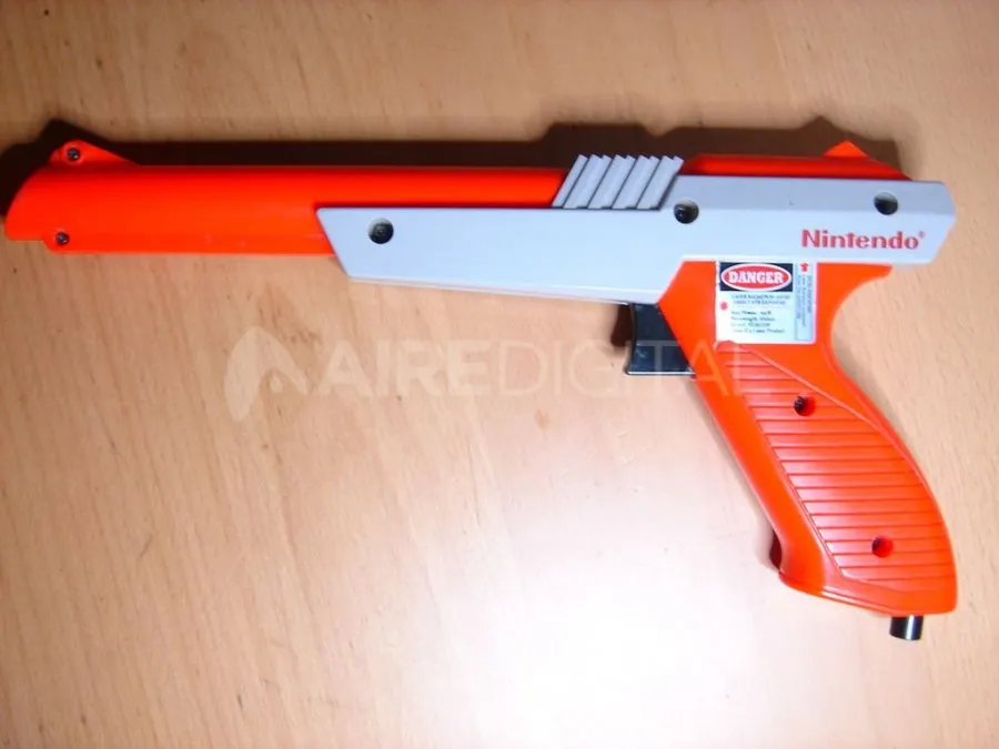 La Nintendo Zapper original. Más de una decena de juegos permitían el uso de este accesorio.