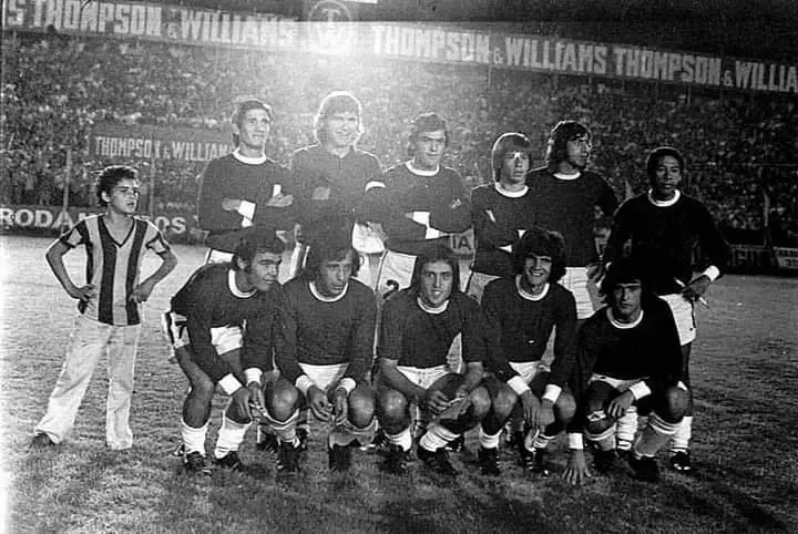 Así formó el combinado de Rosario que se impuso ante la Selección Argentina. El Trinche brilló aquella noche de 1974 en el "Coloso Marcelo Bielsa".