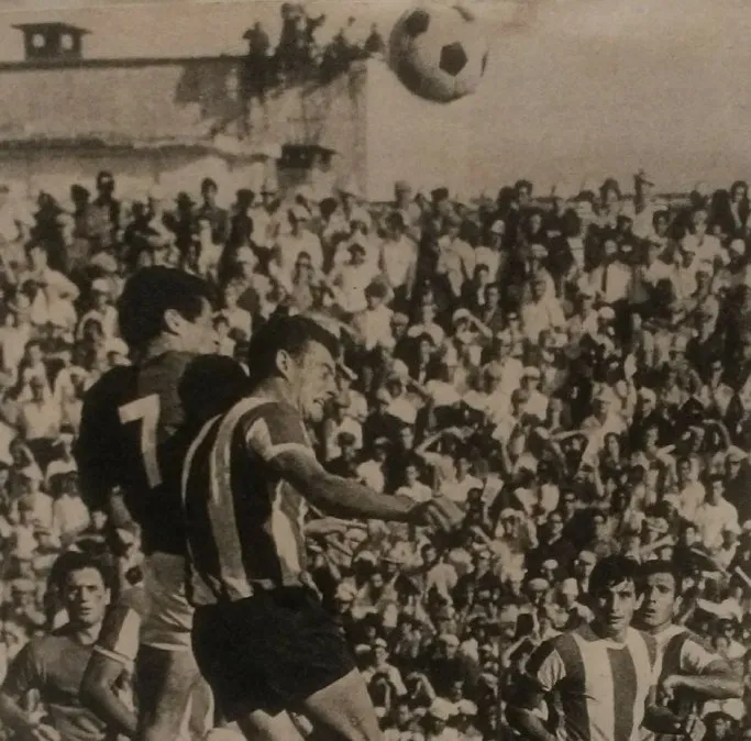 El primer clásico en Primera División. Unión y Colón mostraban su rivalidad en lo más alto.