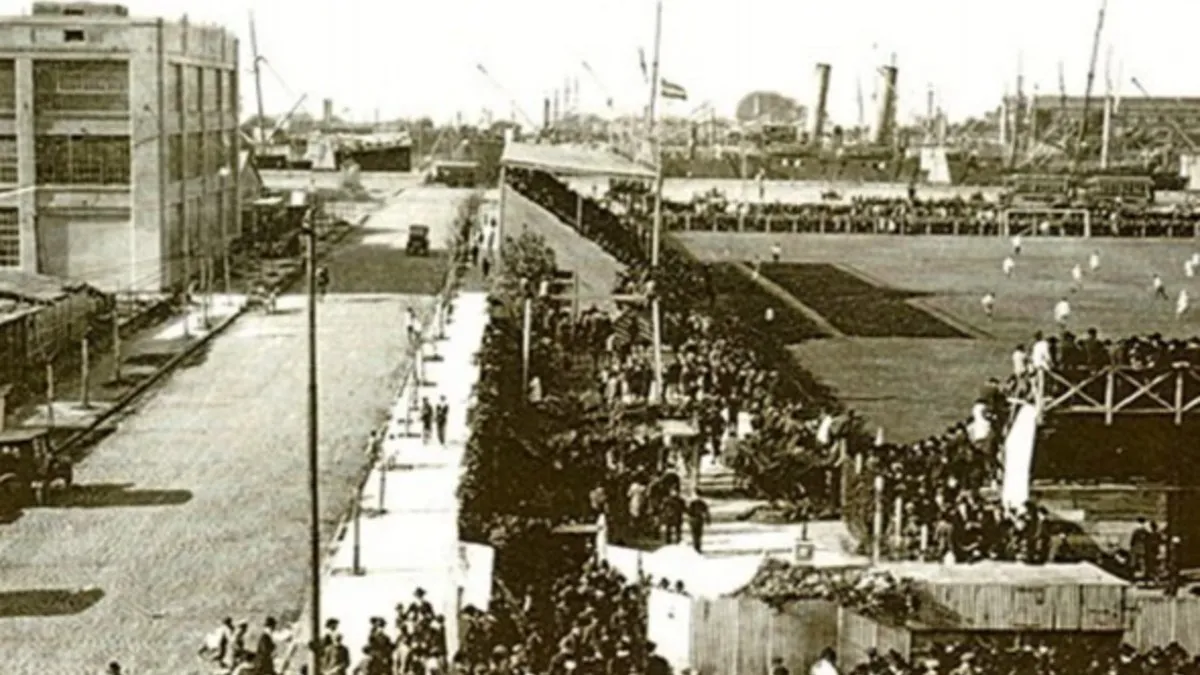 Dársena Sur, el primer estadio de River. Estaba ubicado en el Barrio de La Boca.