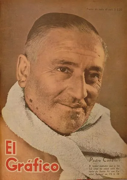 Tapa de la Revista "El Gráfico", donde posa el nadador santafesino. Año 1946.