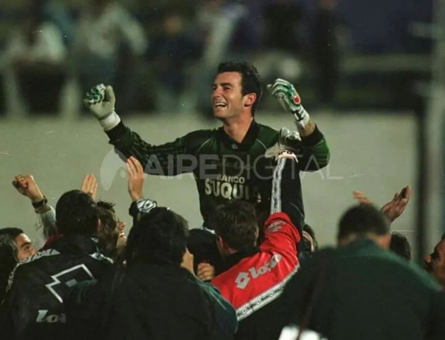 José Pablo Burtovoy se vistió de héroe el 30 de abril de 1998, al detener cuatro penales para la histórica clasificación sabalera a cuartos de final de la Libertadores ante Olimpia en Paraguay.