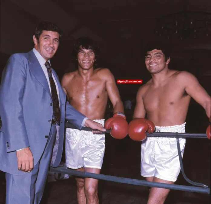El mánager "Tito" Lectoure, junto a Carlos Monzón y Víctor Galíndez. Foto: Revista El Gráfico.