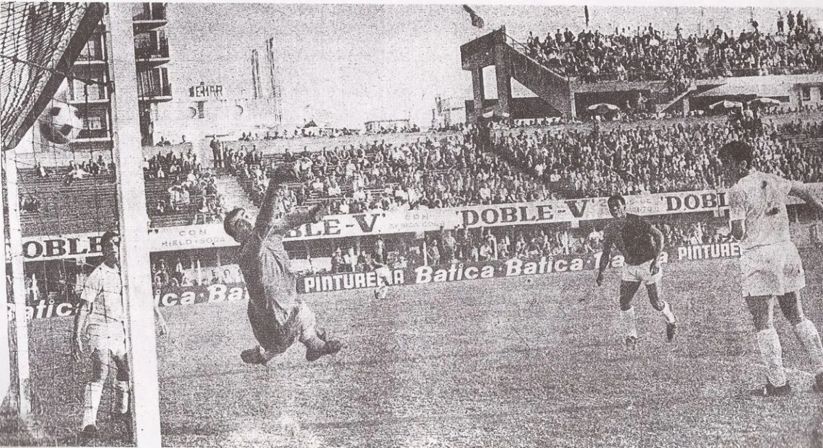 Obberti marca el único gol del encuentro ante Deportivo Español.